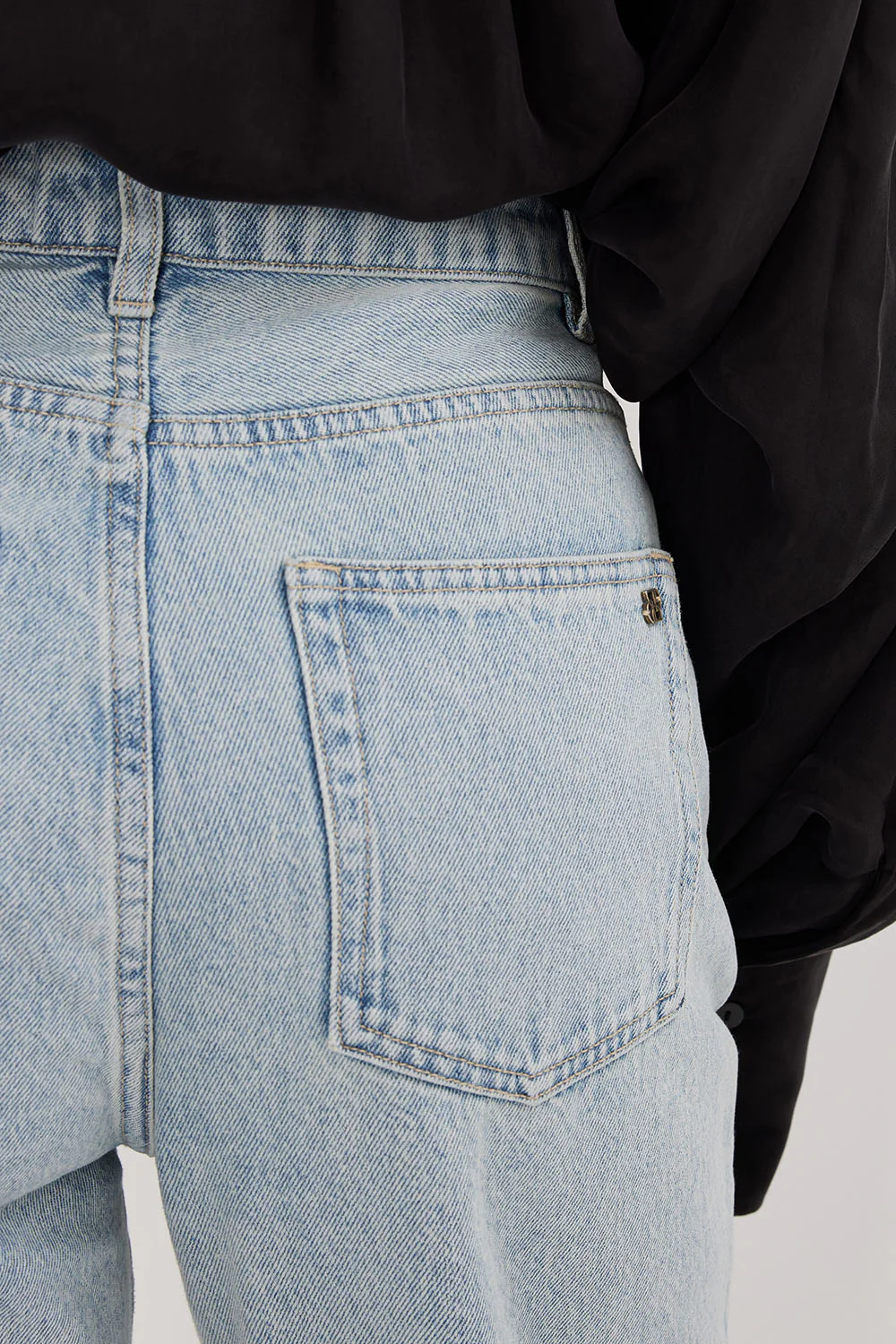 WESTIN LIGHT RINSE TALL STRAIGHT JEAN - Gamepaces