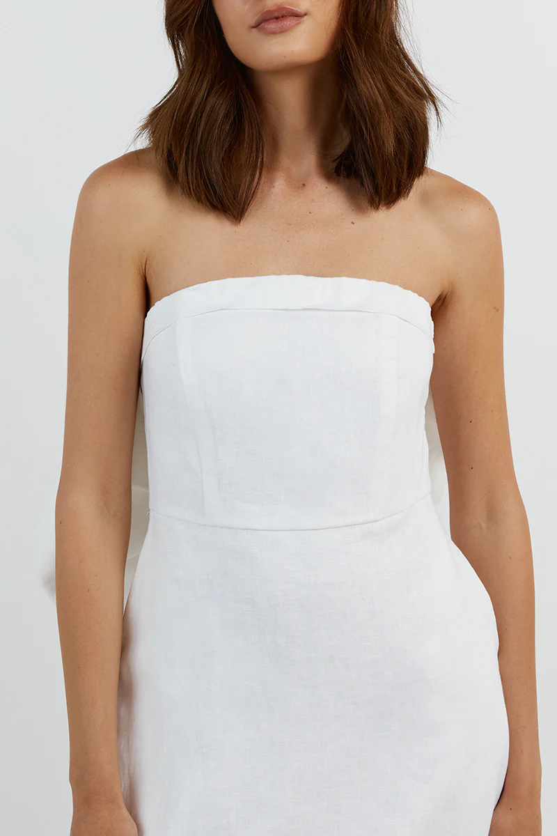 AISLE WHITE LINEN BACK BOW DRESS - Gamepaces