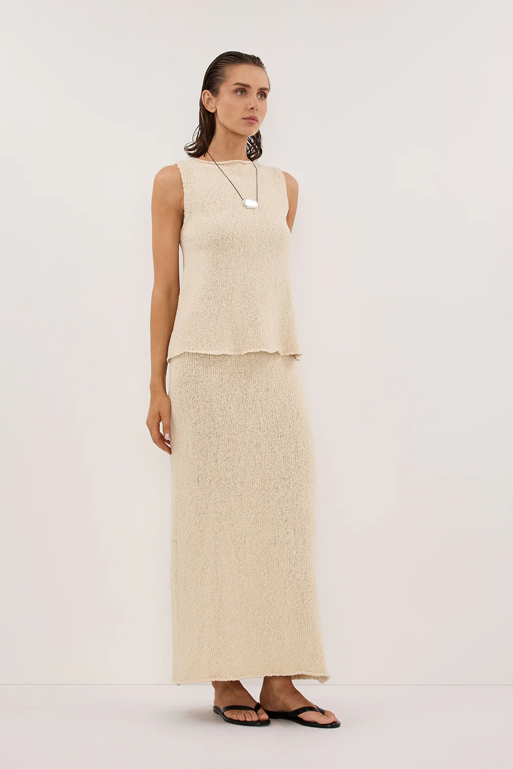 DINA NATURAL SLEEVELESS KNIT TOP - Gamepaces