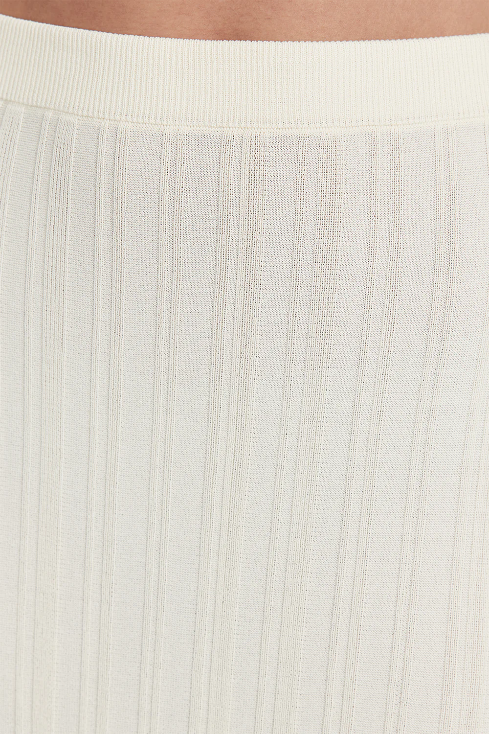 SYLVIA CREAM KNIT MIDI SKIRT - Gamepaces