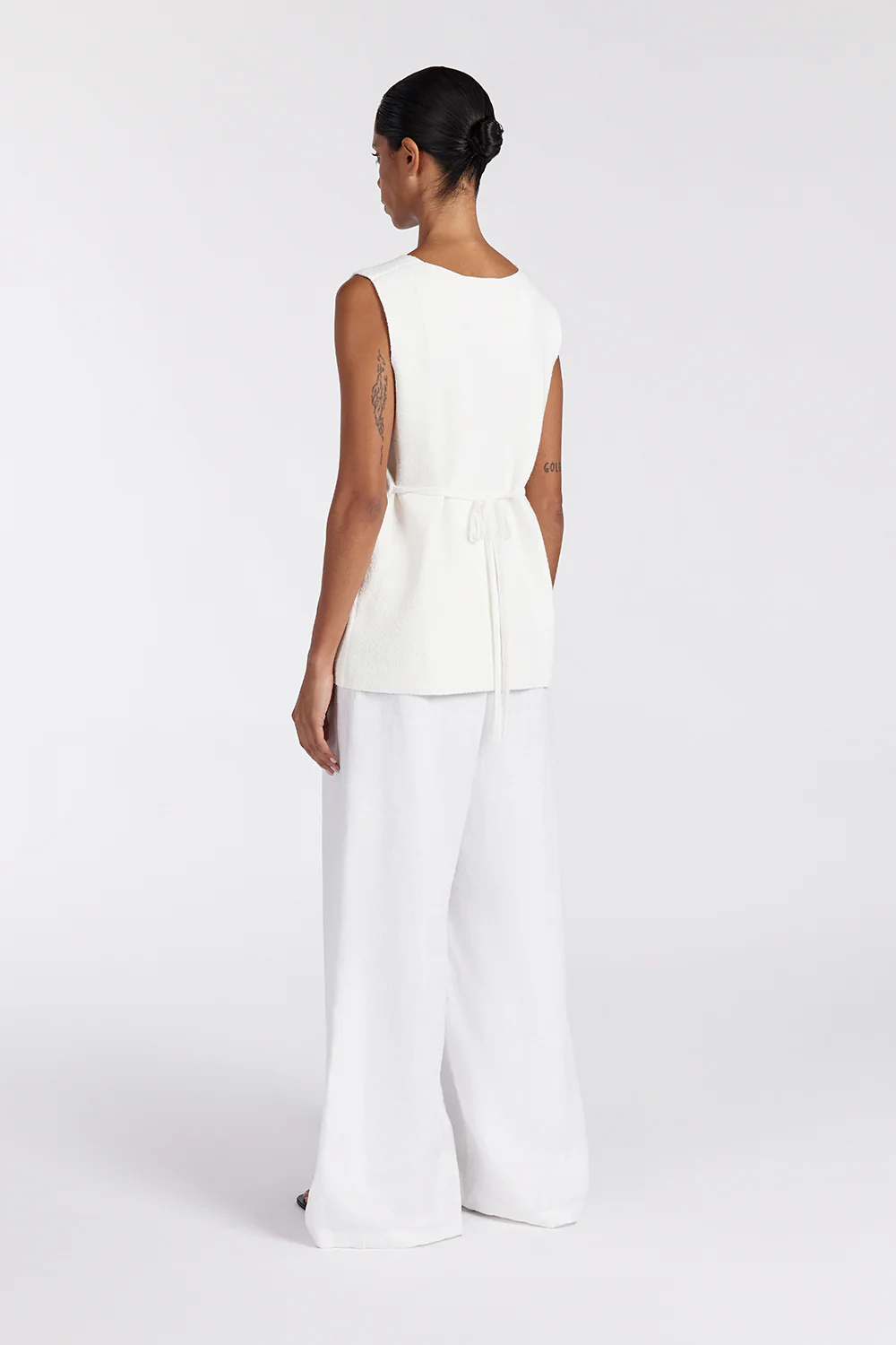 LISA OFF WHITE TAILORED KNIT VEST - Gamepaces