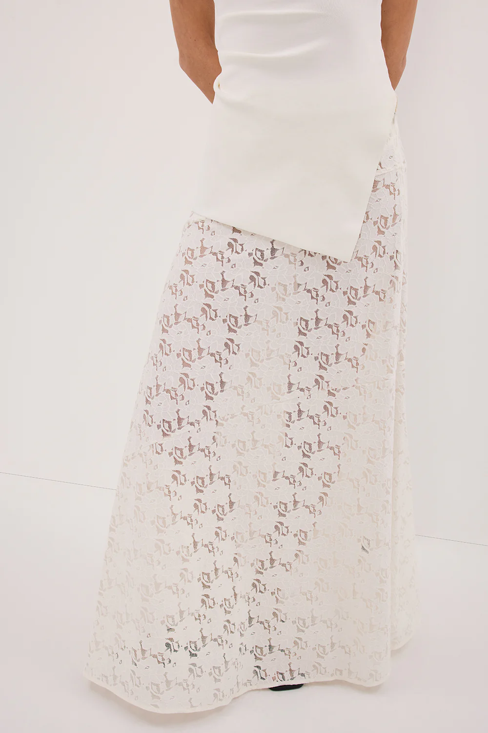 LOULA WHITE LACE SKIRT - Gamepaces