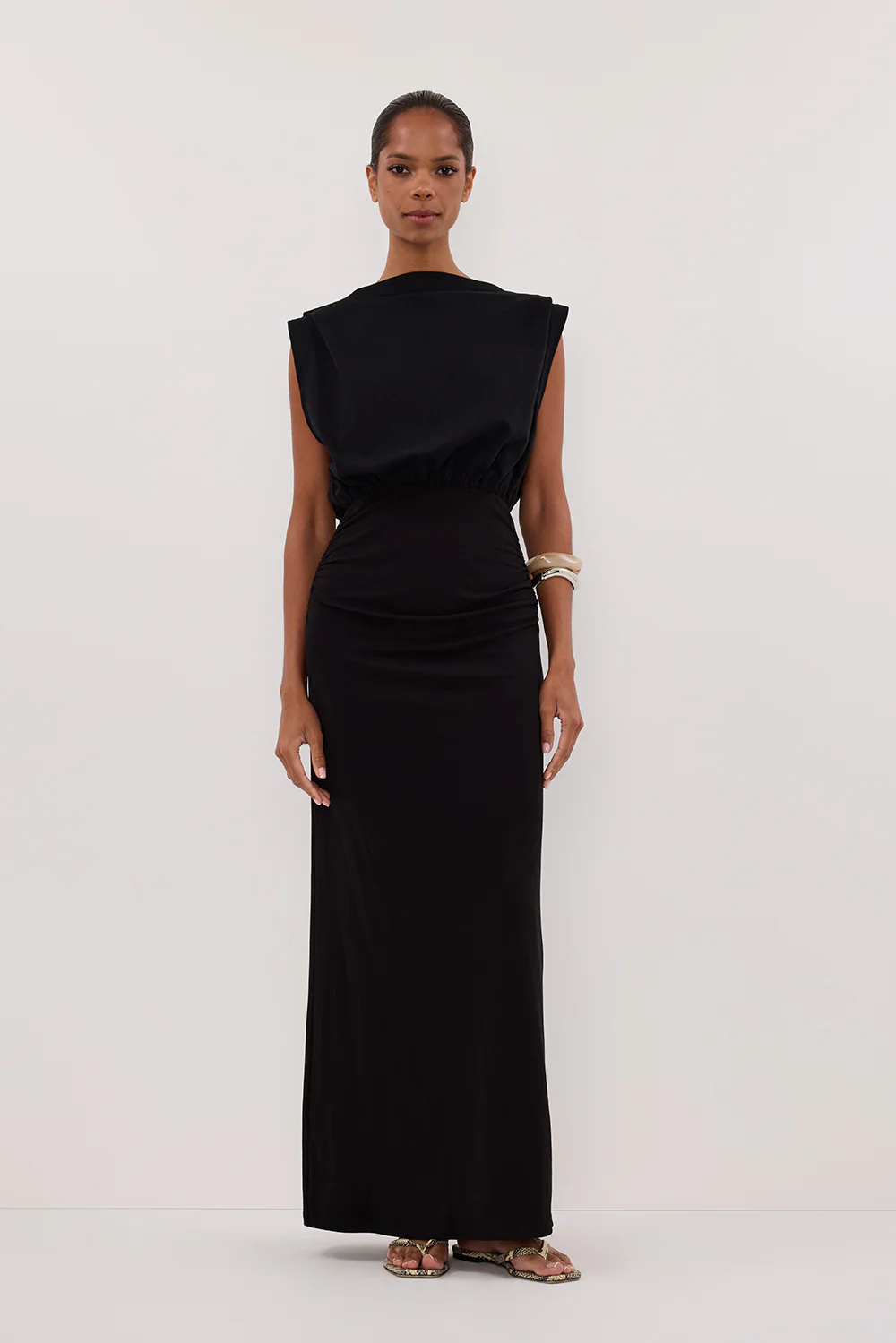 LIORA BLACK SLEEVELESS MAXI DRESS - Gamepaces