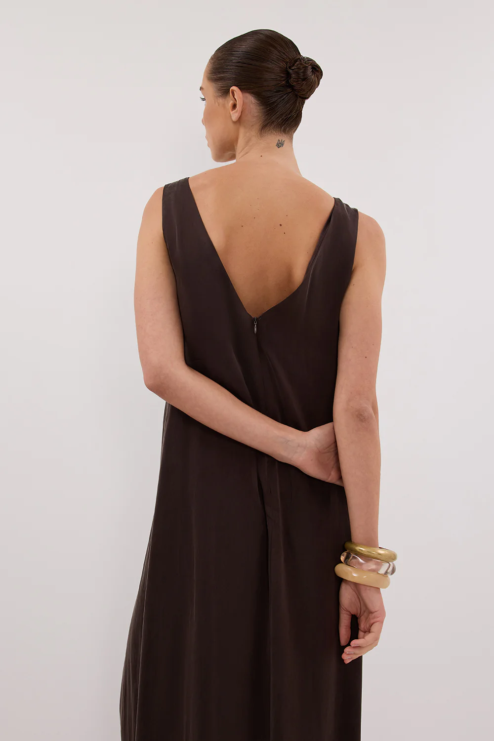 LAYLA BITTER CHOC SILK MIDI DRESS - Gamepaces