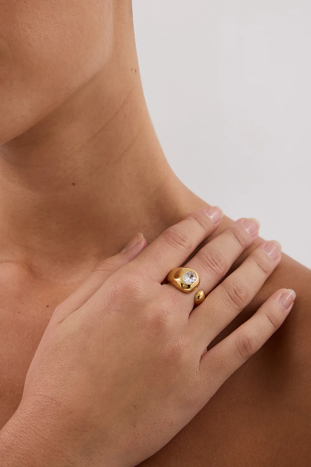 AMBER SCEATS VESPER RING GOLD - Gamepaces