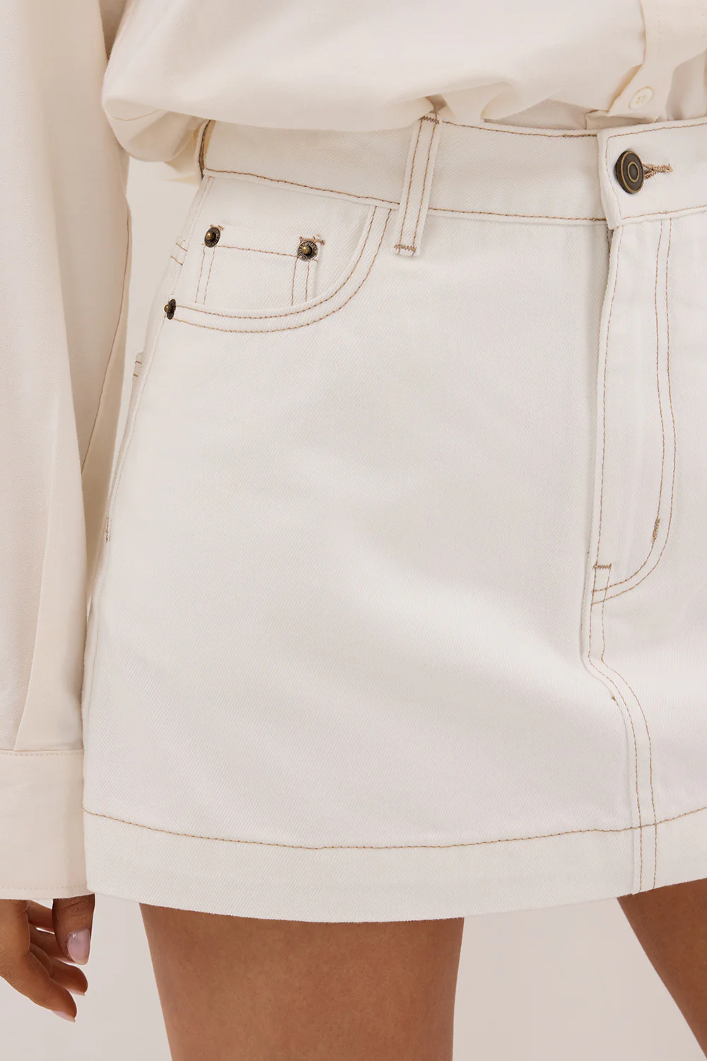 KERA WHITE DENIM A LINE SKORT - Gamepaces