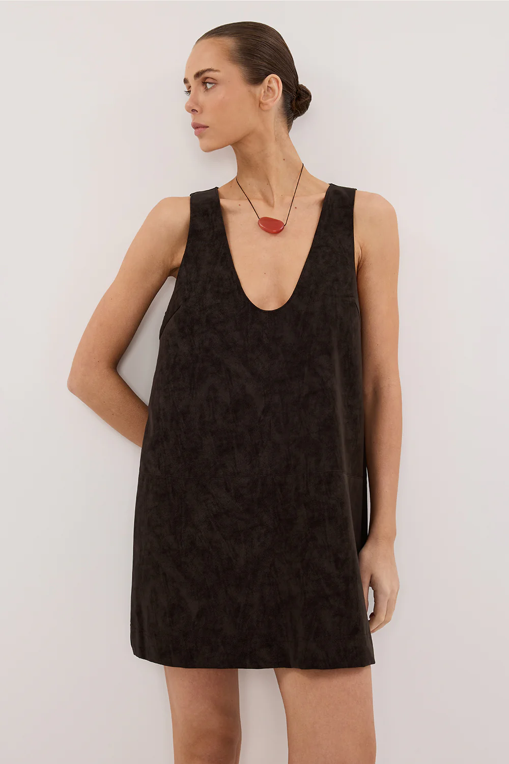 OAKLAND CHOC FAUX SUEDE MINI DRESS - Gamepaces