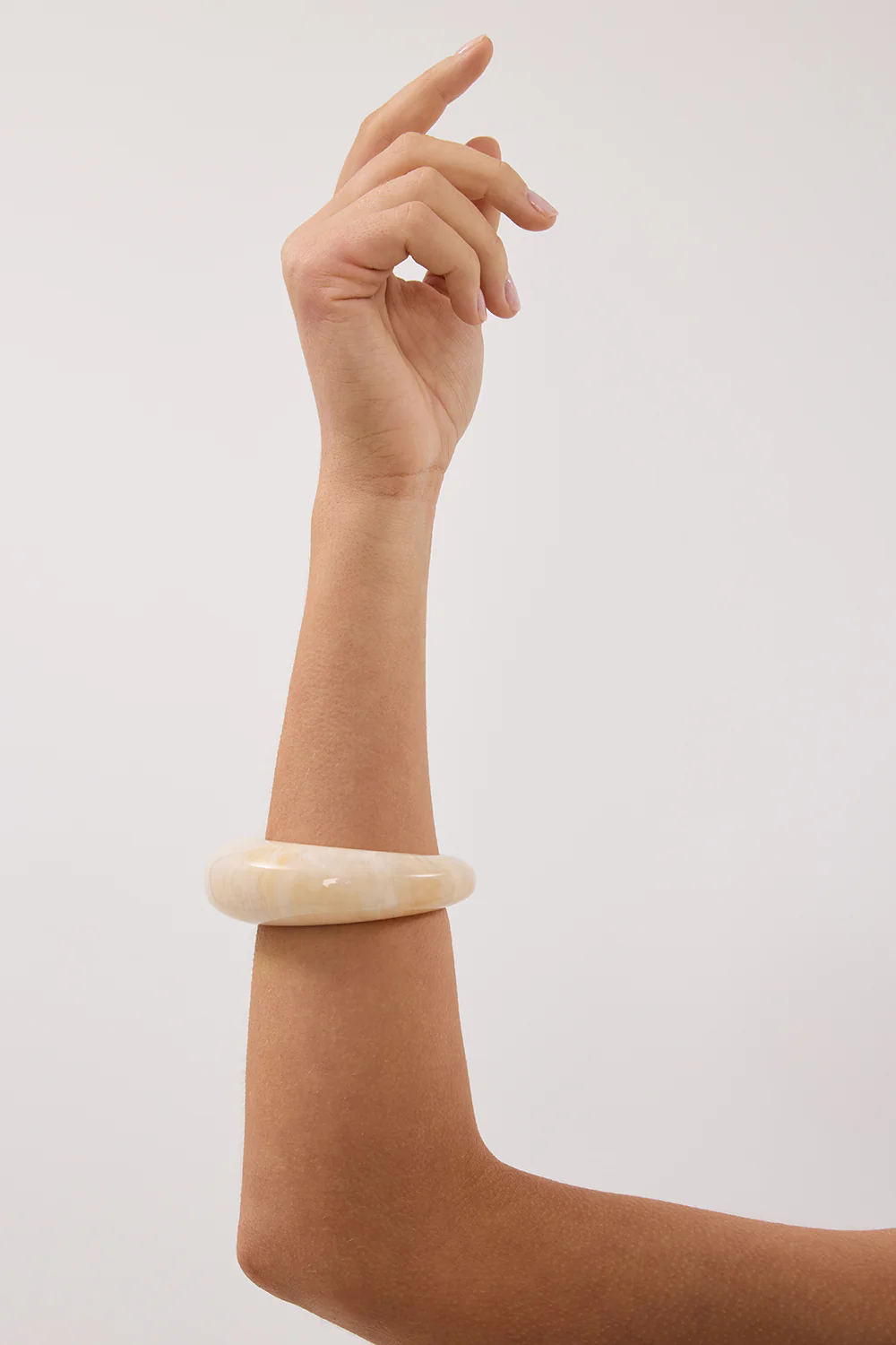 ANNA ROSSI HEIRLOOM BANGLE CREAM - Gamepaces