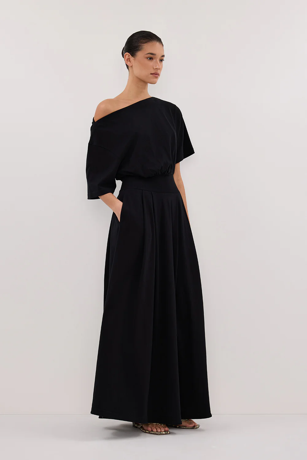 ESME BLACK ASYM MAXI DRESS - Gamepaces