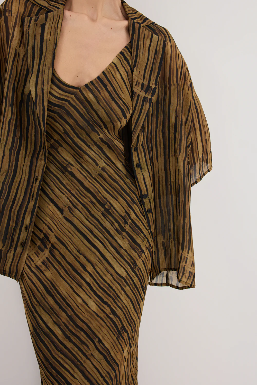 FLEUR DARK CHOCOLATE SHIRT - Gamepaces