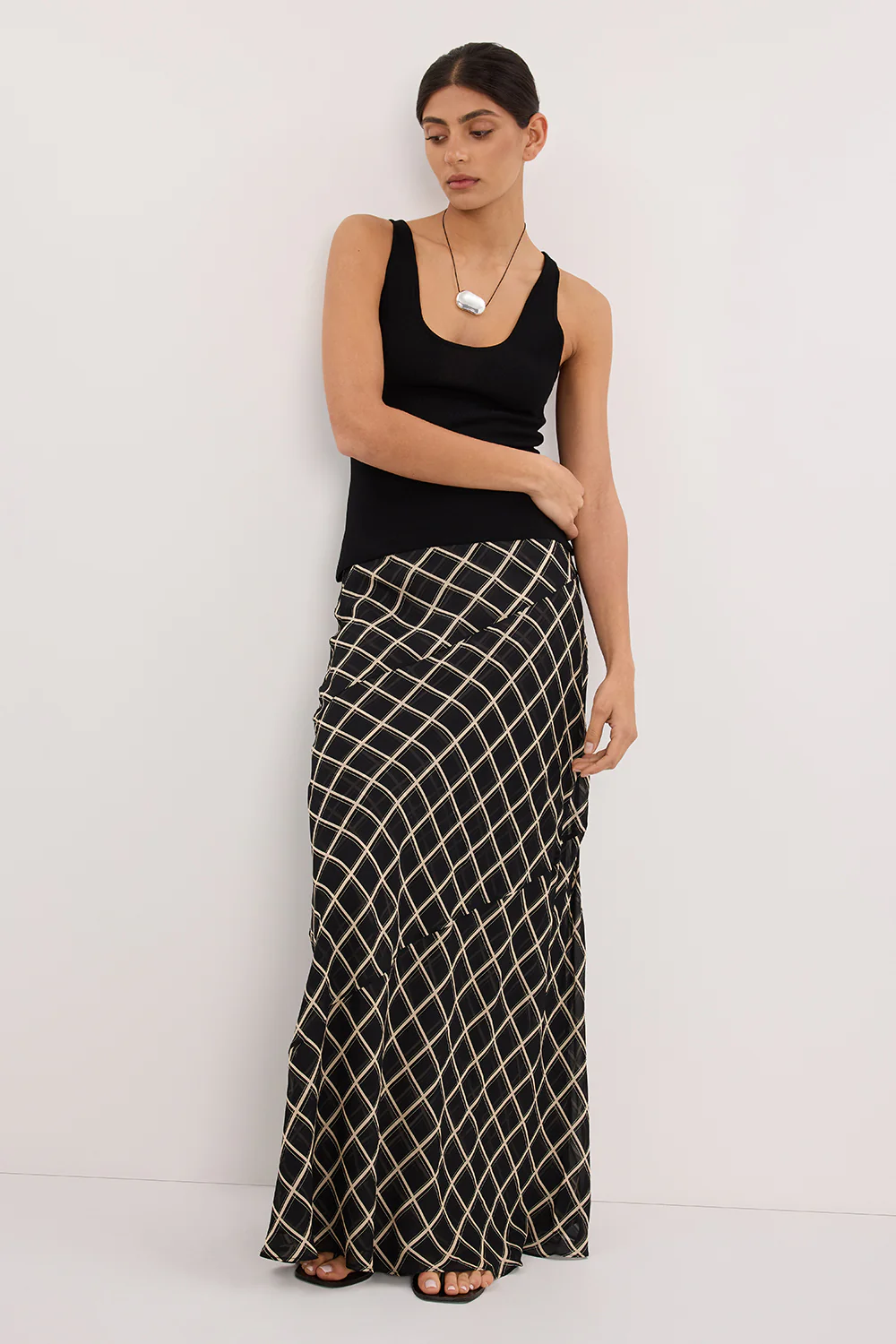 ARLINGTON BLACK MIDI SKIRT - Gamepaces