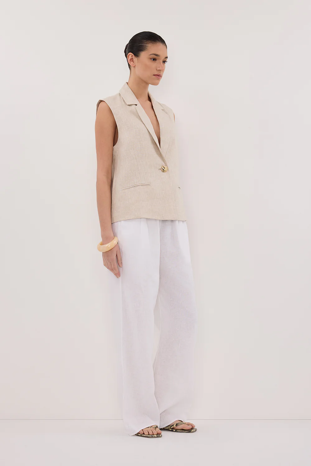 SELAH NATURAL LINEN SLEEVELESS VEST - Gamepaces
