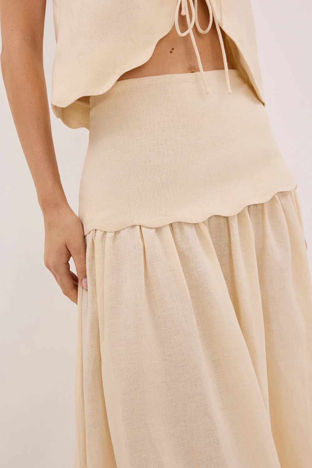 LELA SANDSTONE LINEN MIDI SKIRT - Gamepaces