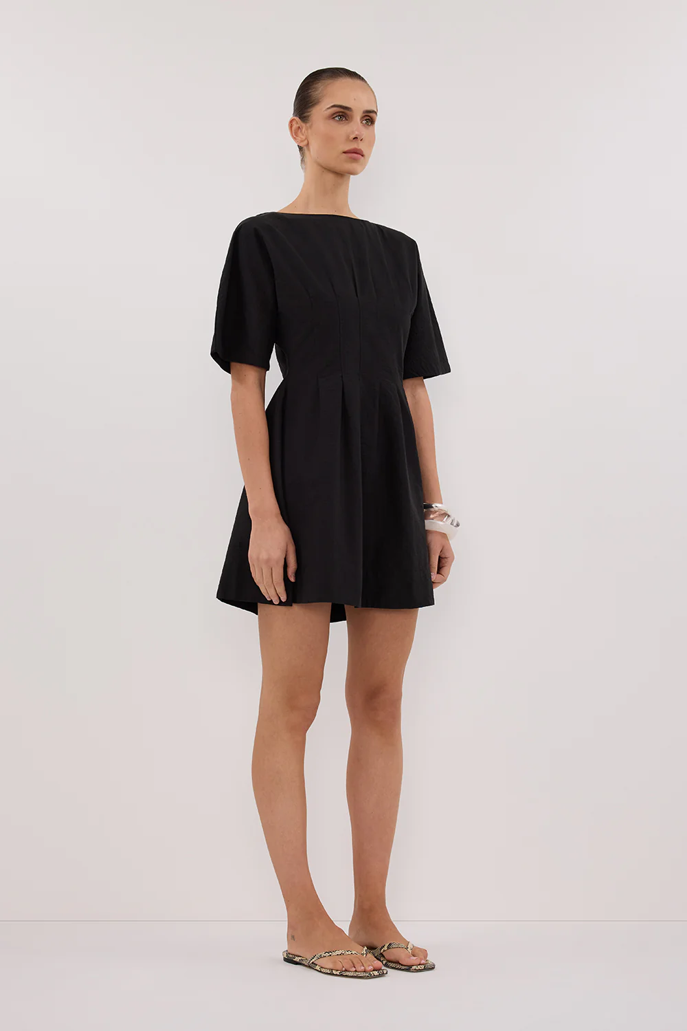 DAPHNE BLACK SLEEVED MINI DRESS - Gamepaces