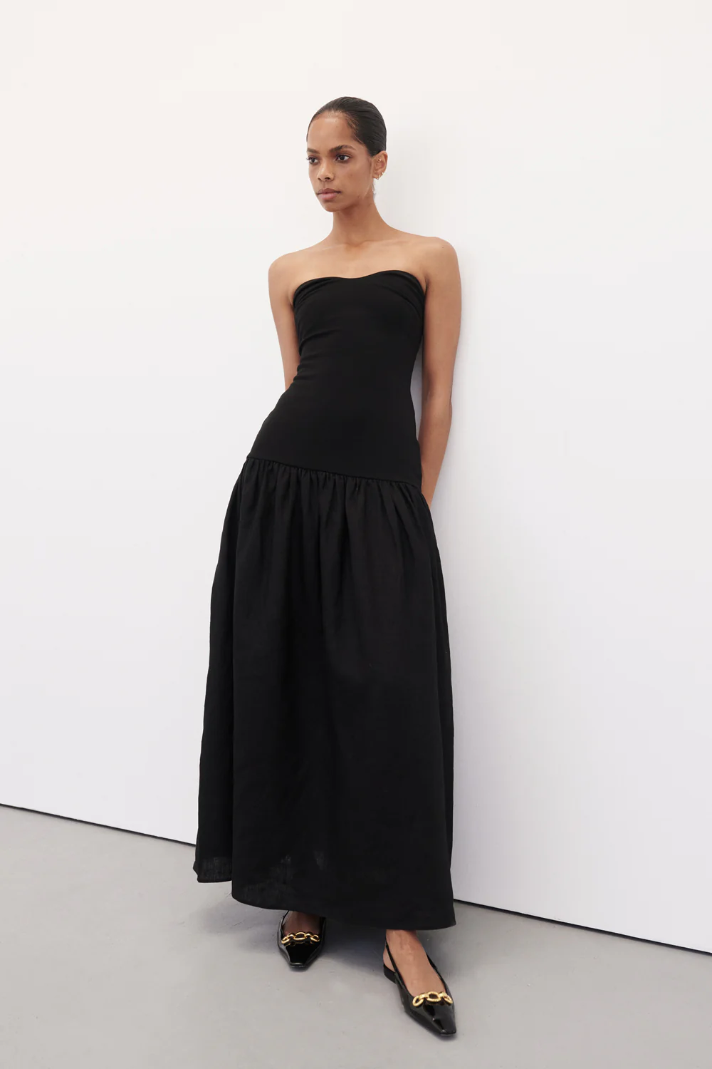 ELLISON BLACK STRAPLESS MIDI DRESS - Gamepaces