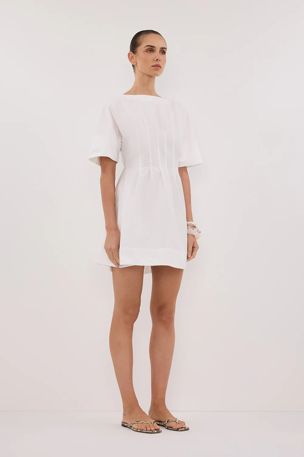DAPHNE WHITE SLEEVED MINI DRESS - Gamepaces