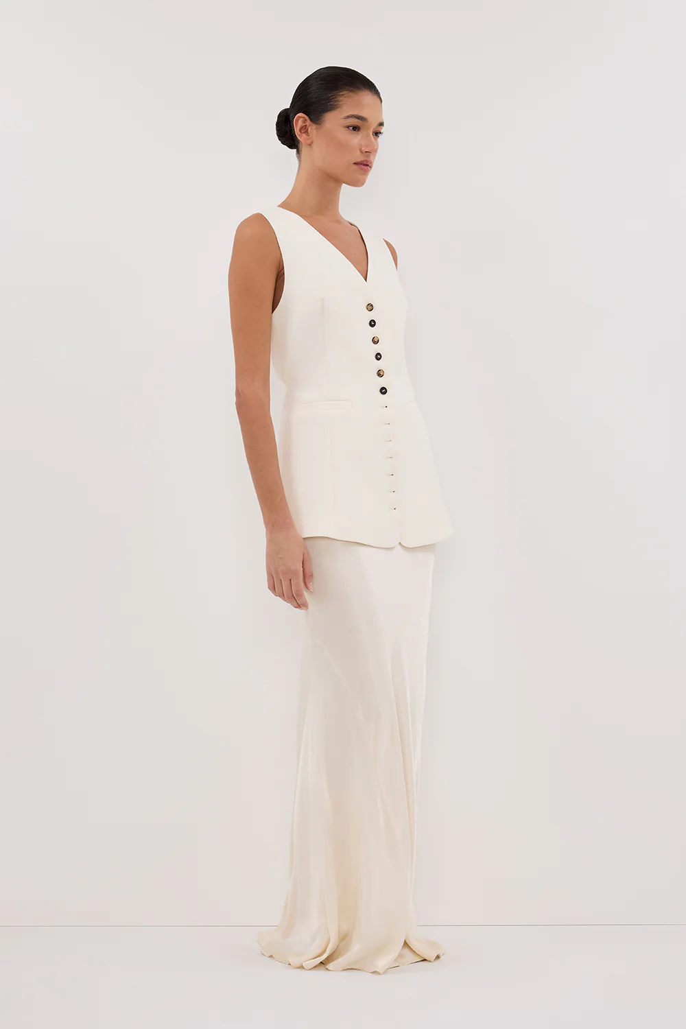 DEMI CREAM LONGLINE VEST - Gamepaces