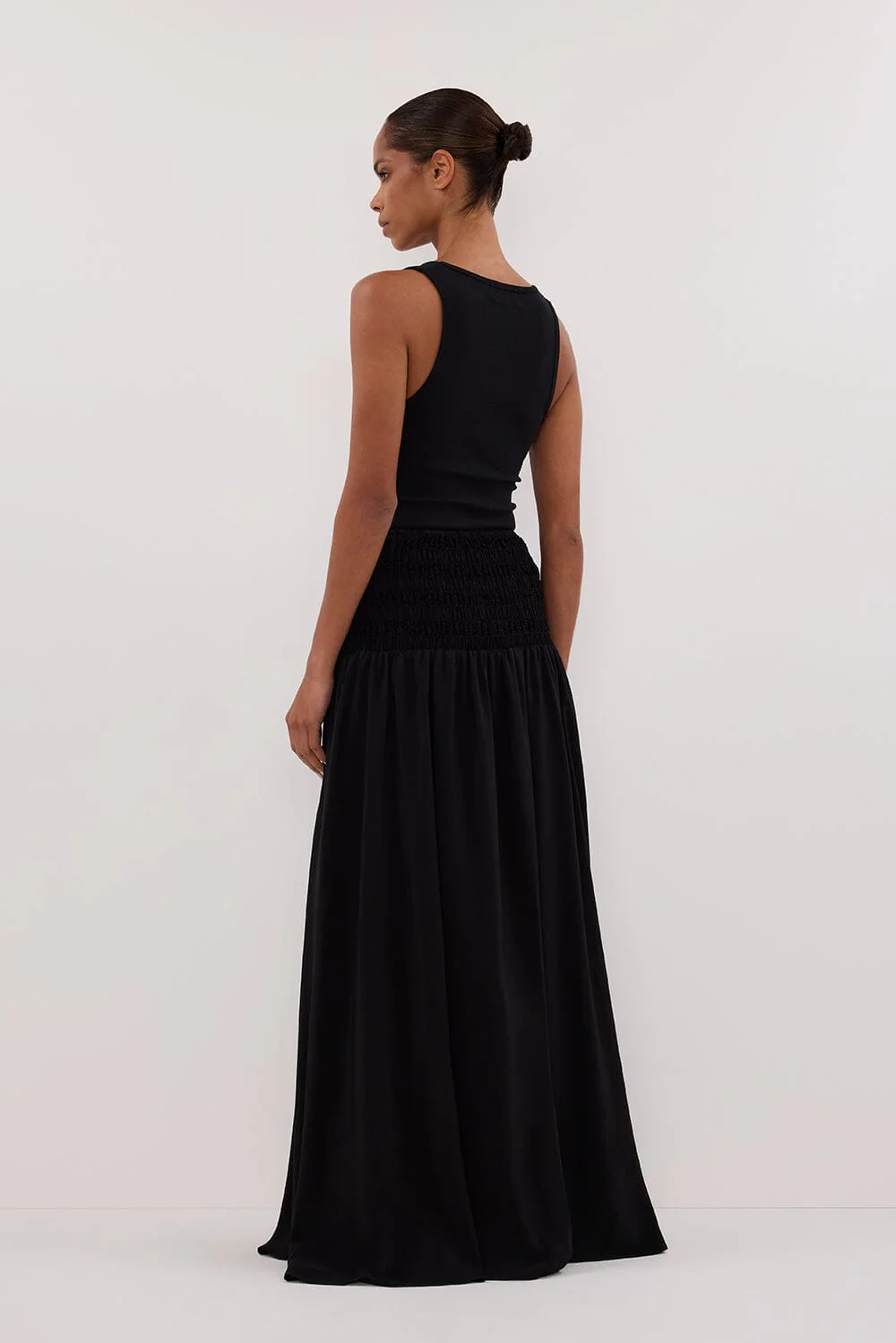 SIERRA BLACK TEXTURED MIDI SKIRT - Gamepaces