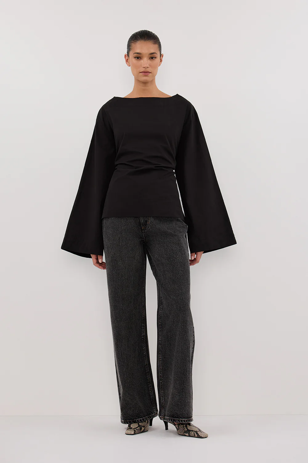 IVY BLACK LONG SLEEVE TOP - Gamepaces