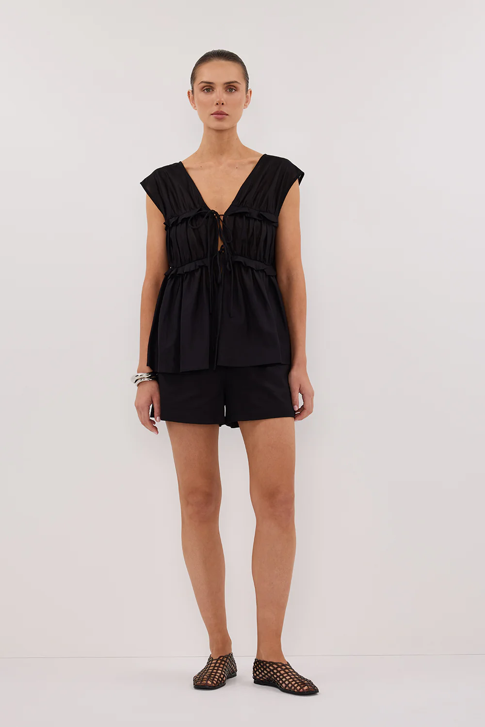 QUINN BLACK LINEN SHORT - Gamepaces