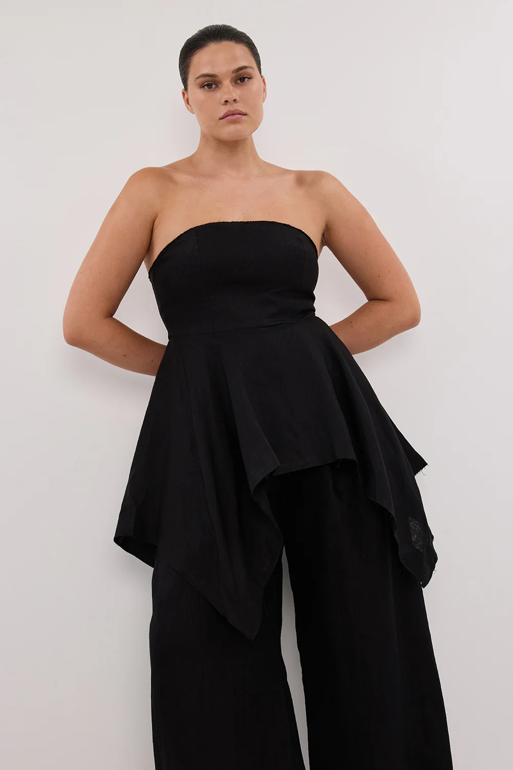 LUNA BLACK LINEN HANDKERCHIEF TOP - Gamepaces