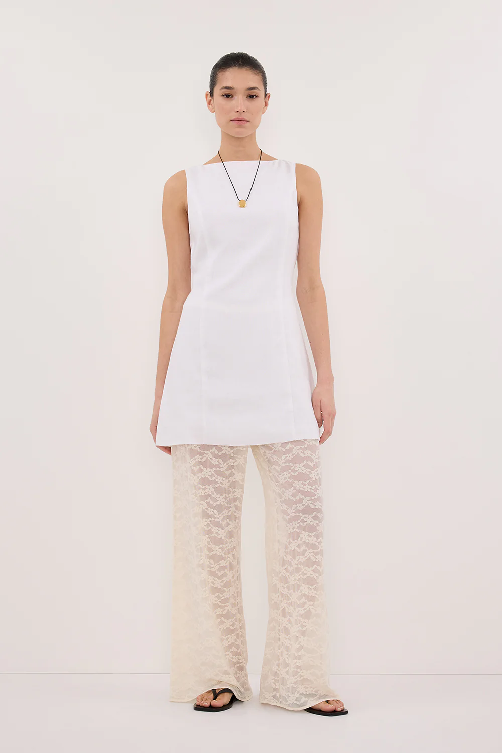 LACY WHITE SLEEVELESS LINEN MINI DRESS - Gamepaces