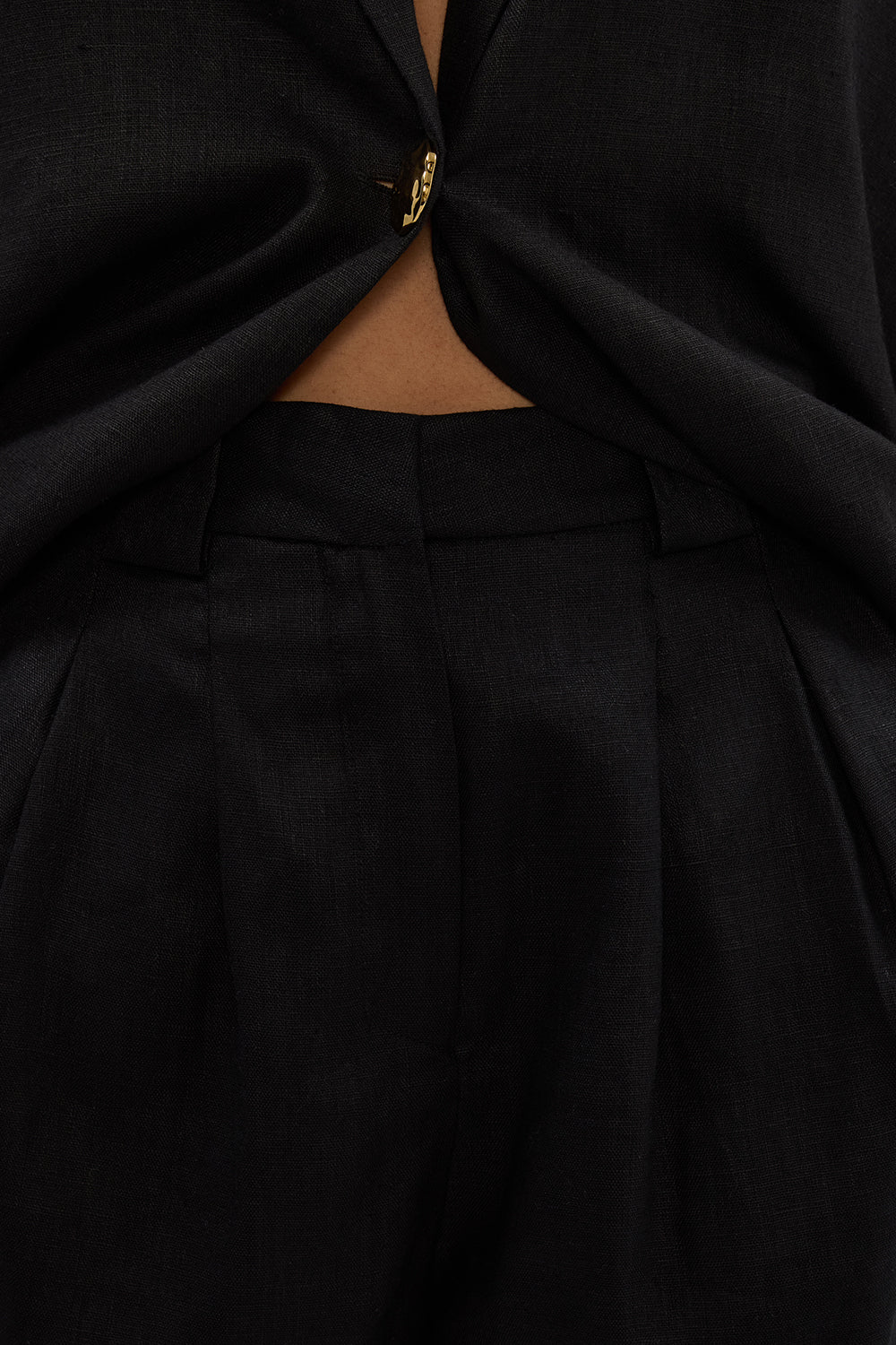 ALONDRA BLACK LINEN SHORT - Gamepaces