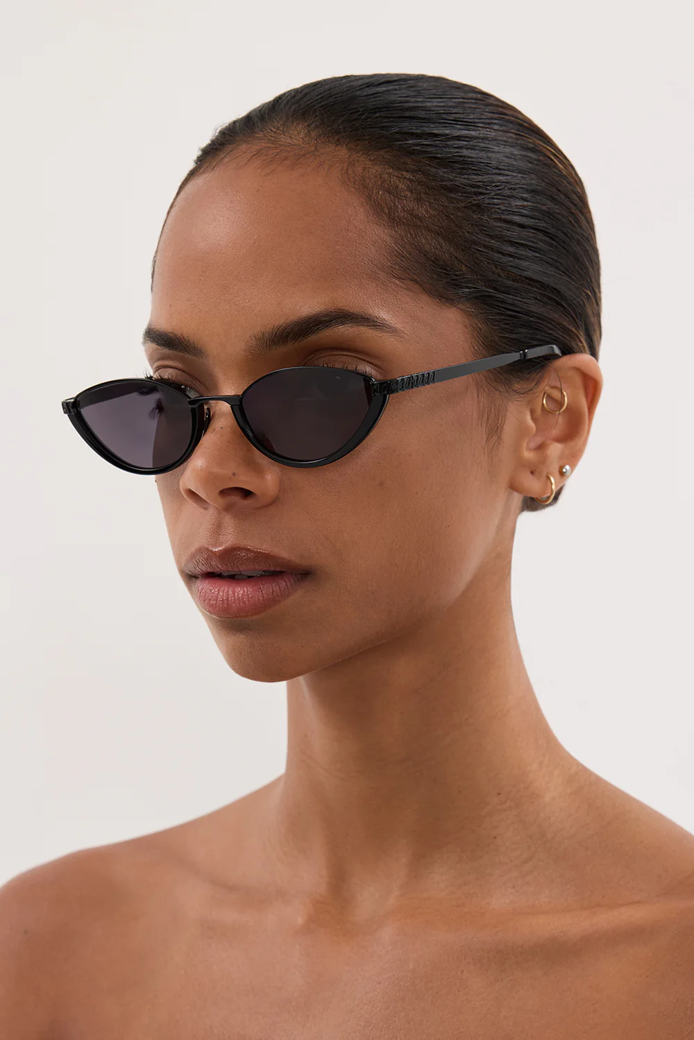 LUV LOU THE LIA BLACK SUNGLASSES - Gamepaces