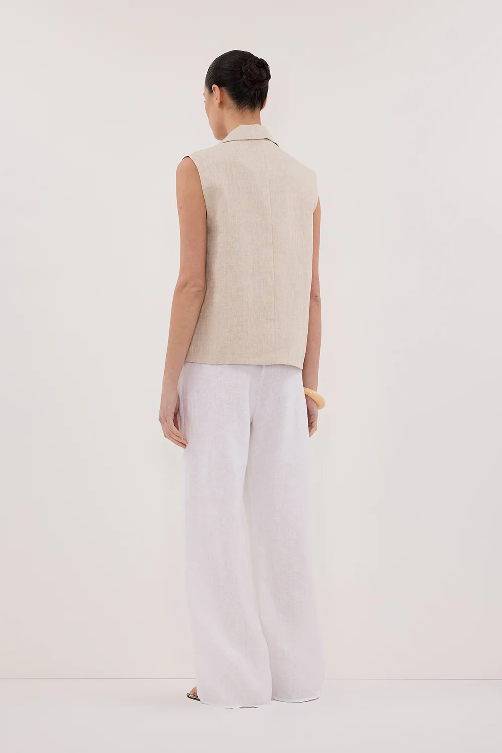 SELAH NATURAL LINEN SLEEVELESS VEST - Gamepaces
