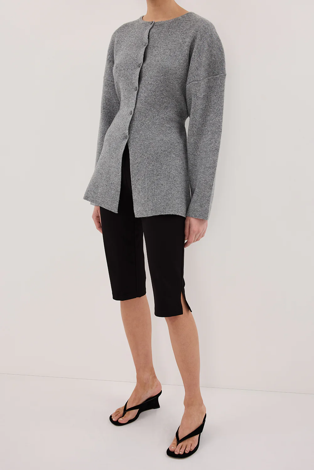 DEMI BLACK CAPRI PANT - Gamepaces