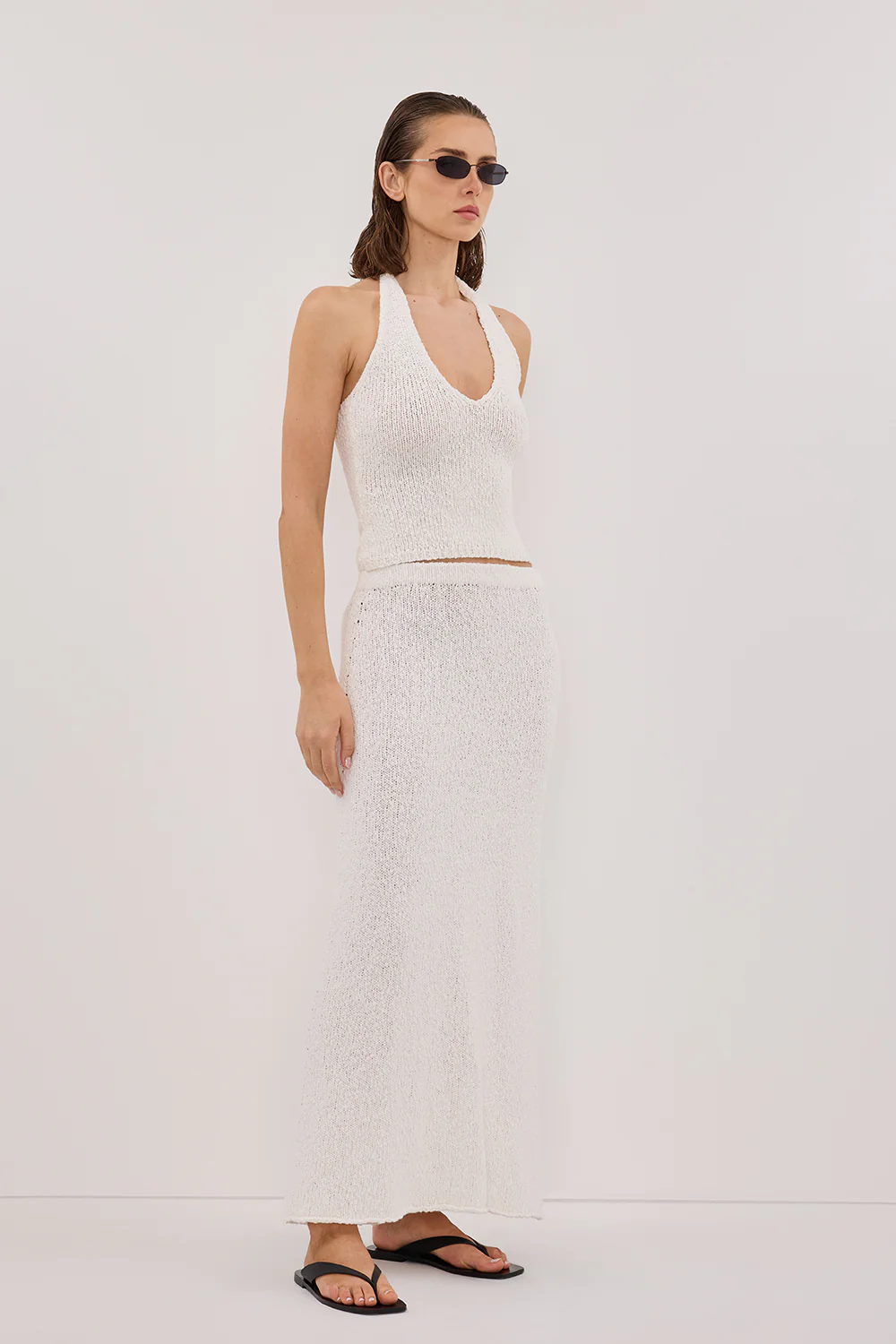 DINA OFF WHITE SLEEVELESS HALTER KNIT TOP - Gamepaces