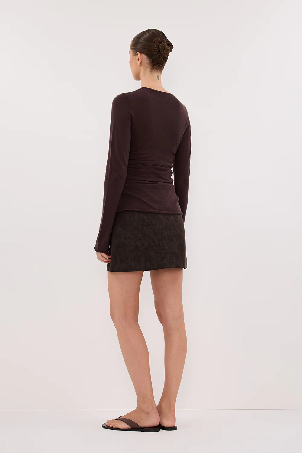 OAKLAND CHOC FAUX SUEDE MINI SKIRT - Gamepaces