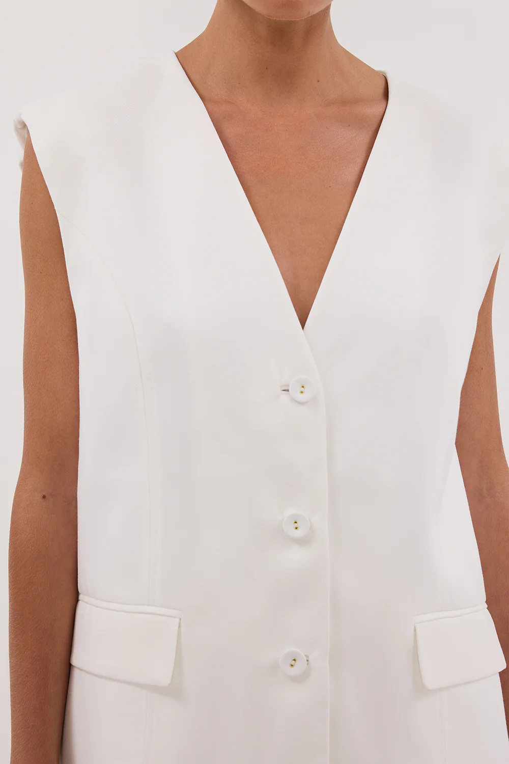 OLIVER WHITE OVERSIZED VEST - Gamepaces