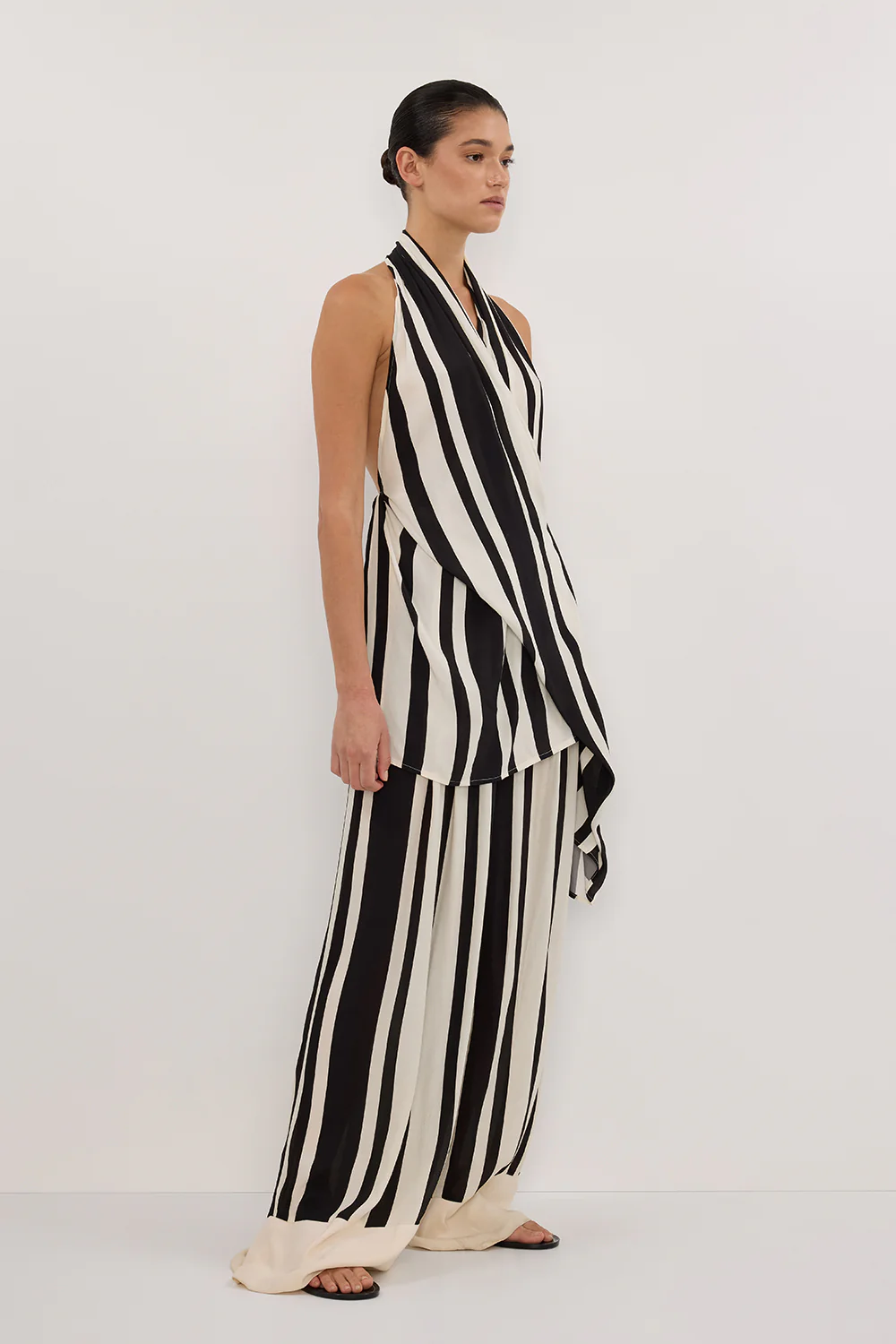 BEAU BLACK STRIPE HALTER TOP - Gamepaces