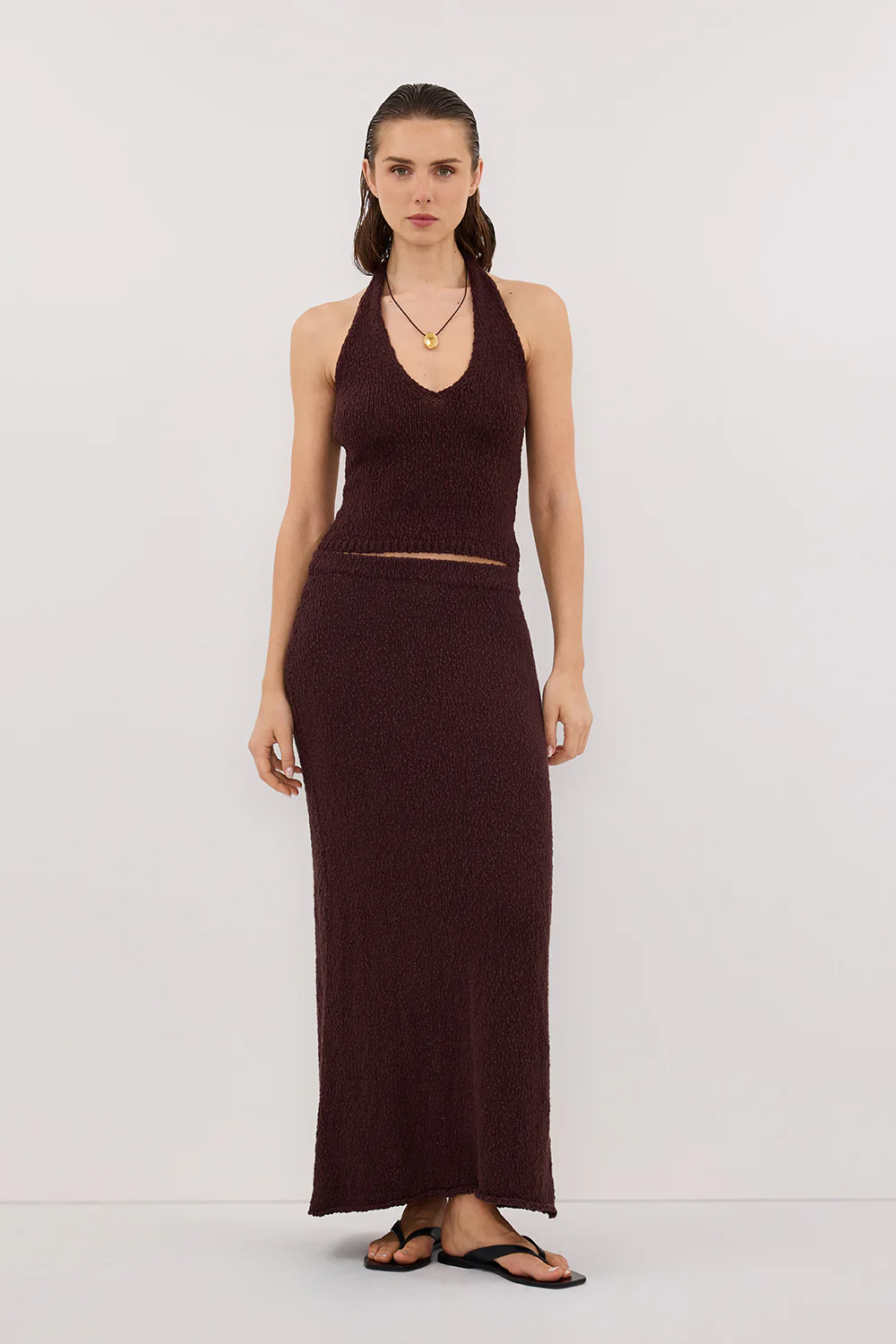 DINA CHOC SLEEVELESS HALTER KNIT TOP - Gamepaces