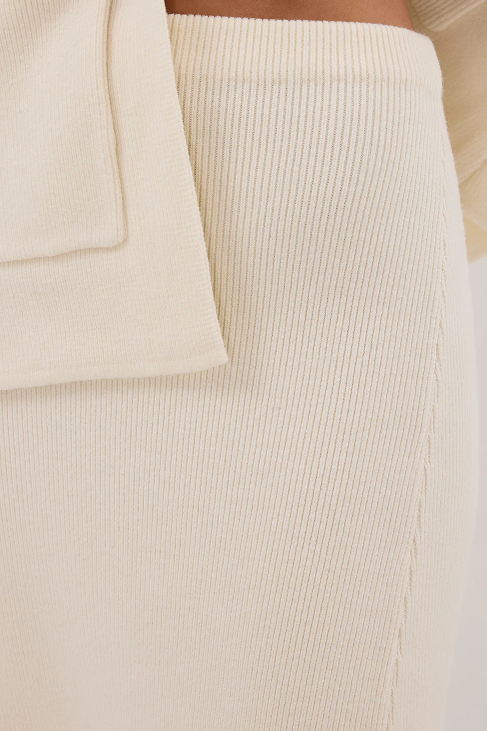 AVA CREAM LONGLINE KNIT MIDI SKIRT - Gamepaces