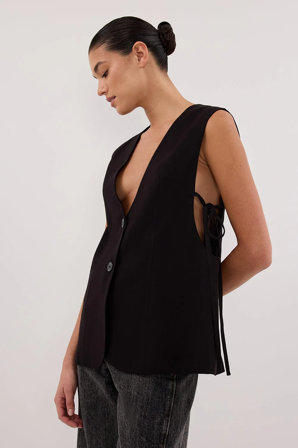 LISE BLACK LOW CUT VEST - Gamepaces