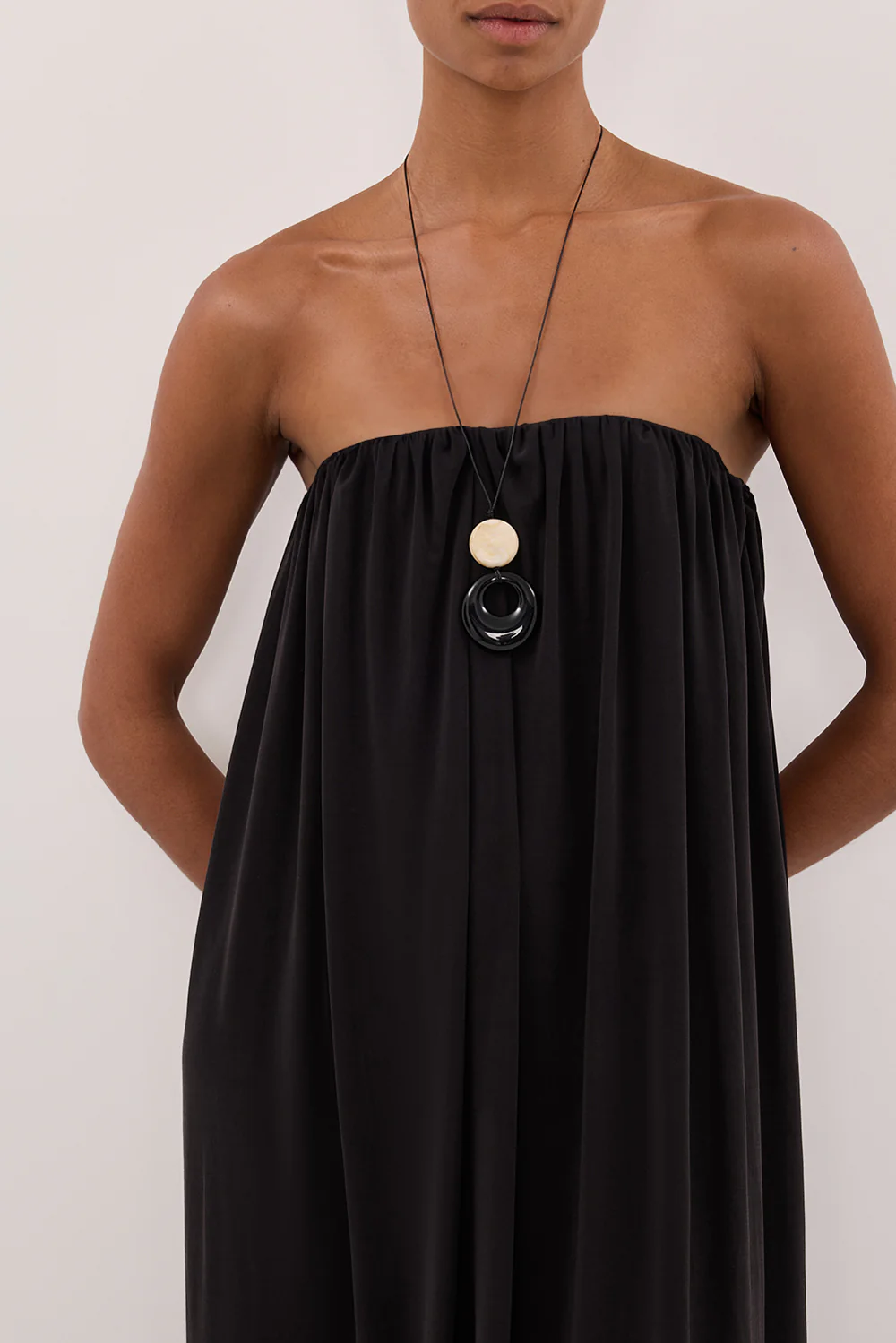 AVA BLACK STRAPELESS MIDI DRESS - Gamepaces