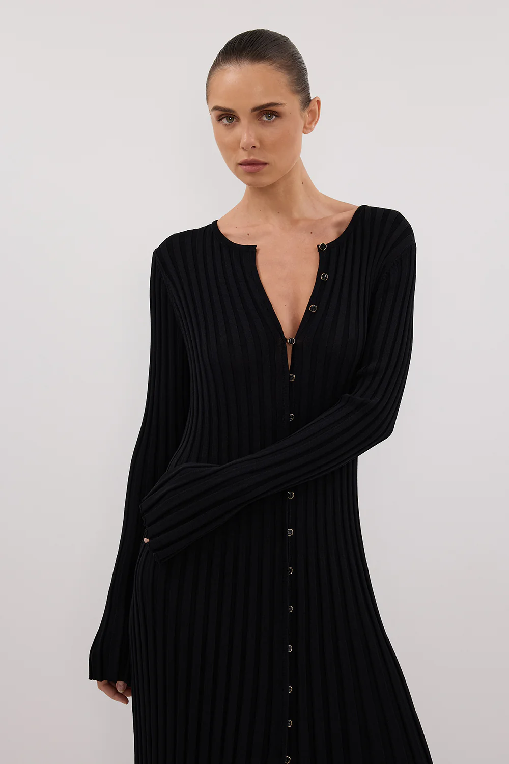 ALI BLACK SLEEVED KNIT MIDI DRESS - Gamepaces