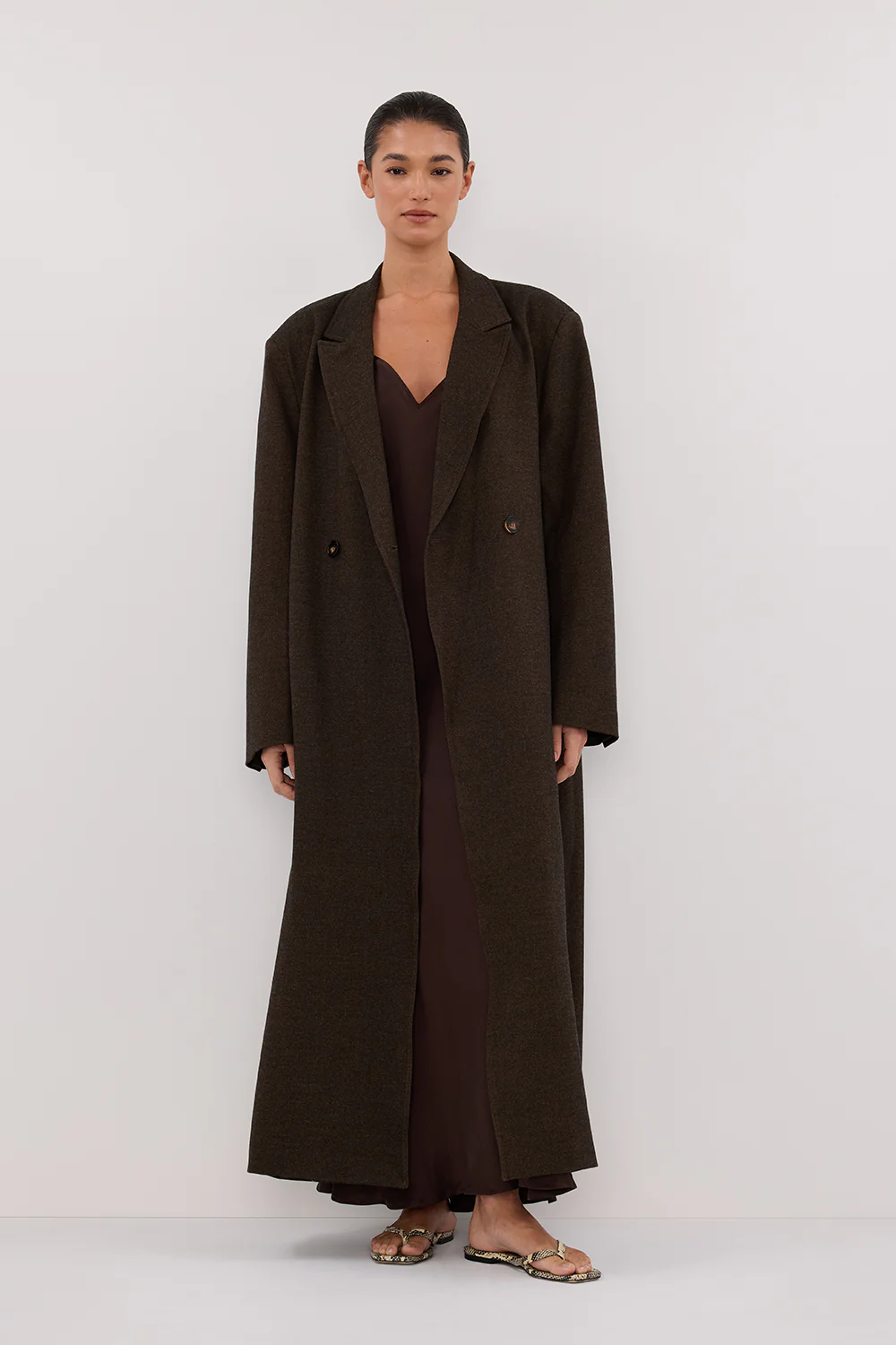 BENTLEY CHOCOLATE OVERSIZED COAT - Gamepaces