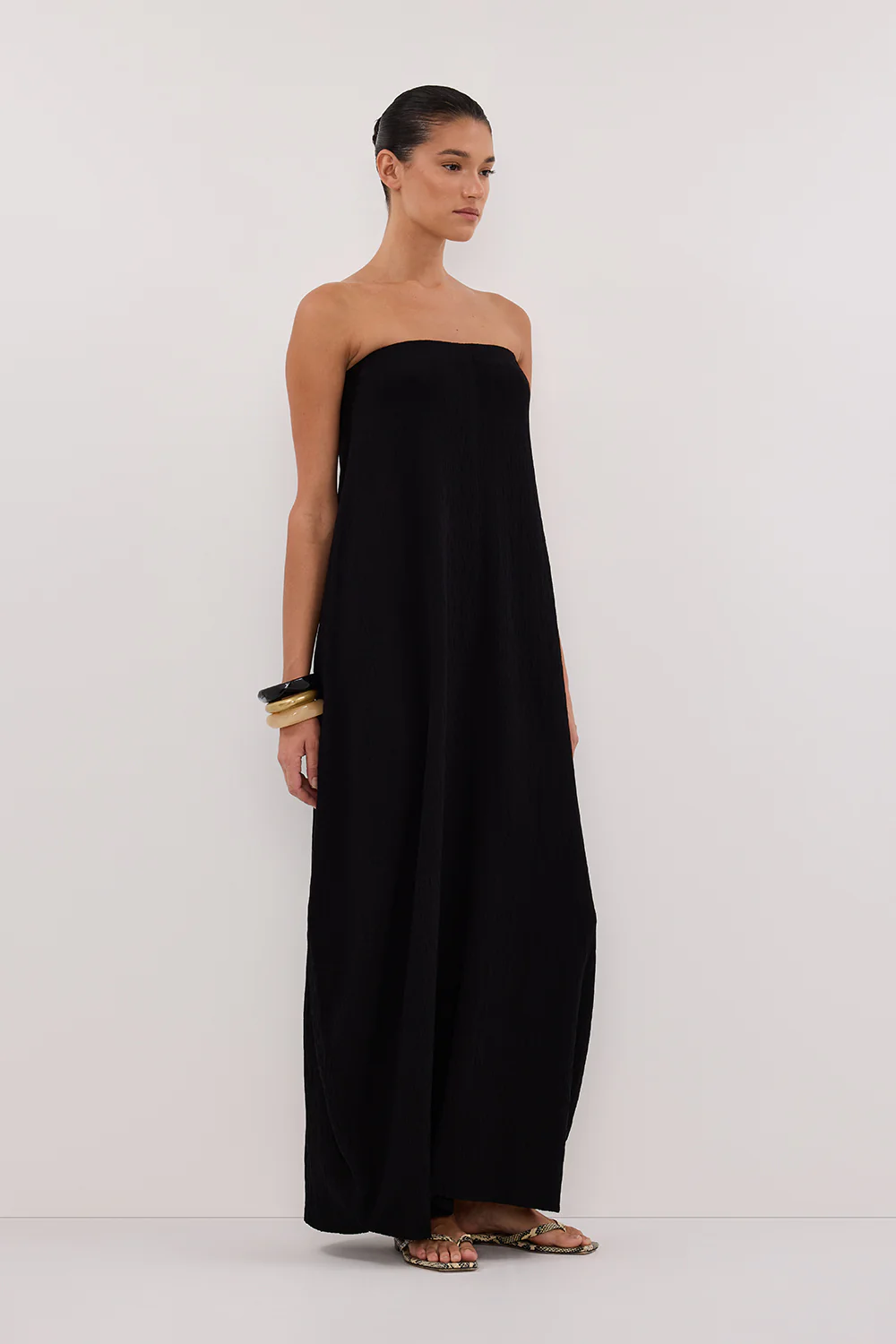 ALIAS BLACK TEXTURED KNIT STRAPLESS MIDI DRESS - Gamepaces