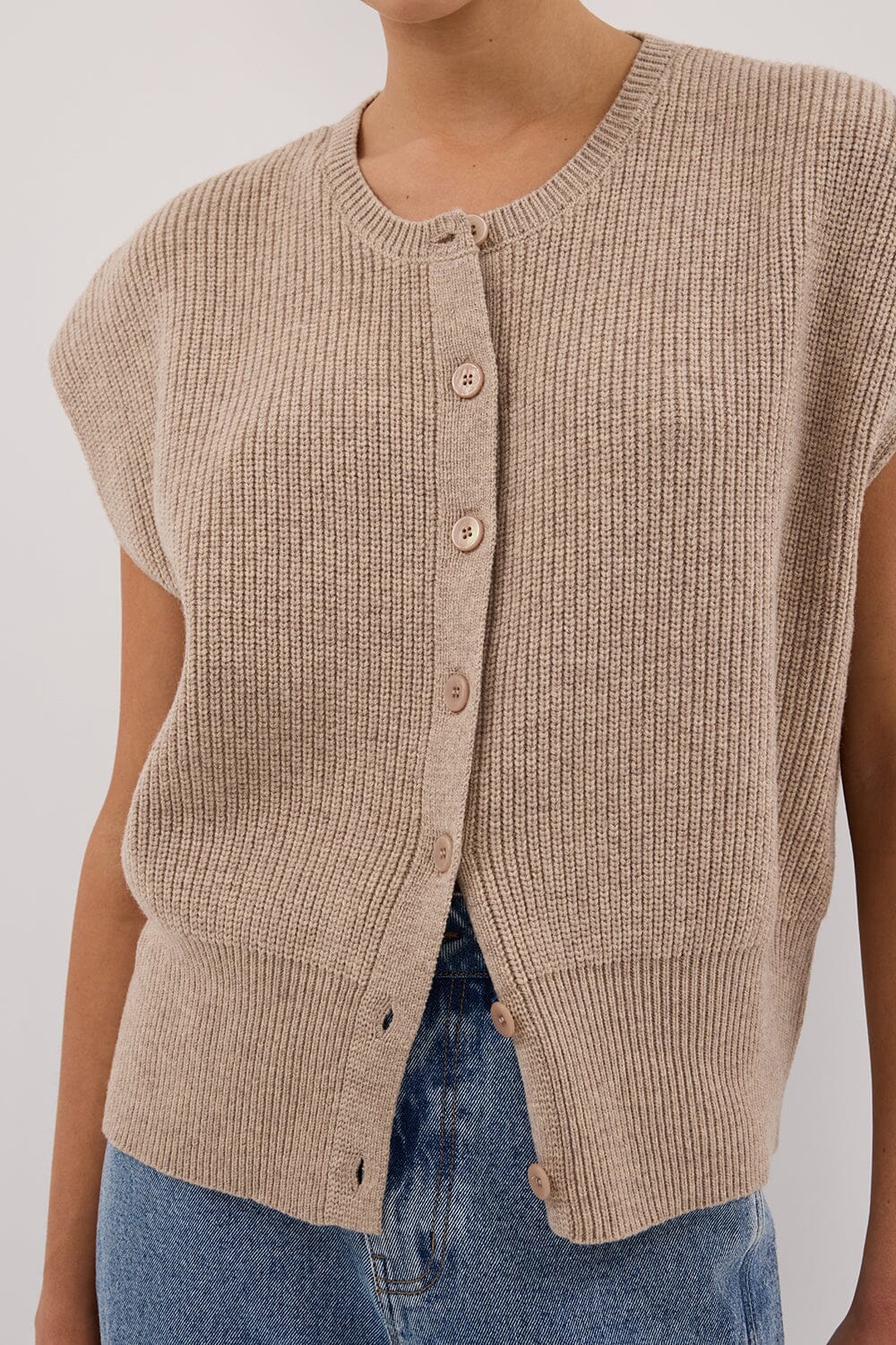 KATE OAT MARLE KNIT VEST - Gamepaces