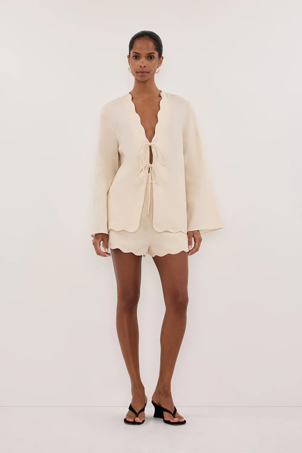 LELA SANDSTONE LONG SLEEVE LINEN TOP - Gamepaces