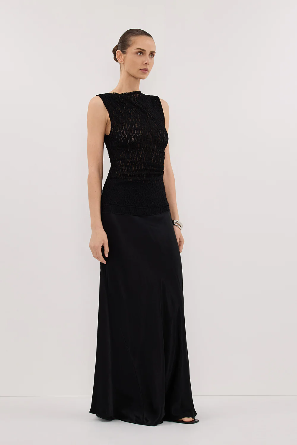 LIZZIE BLACK SLEEVELESS LACE TOP - Gamepaces