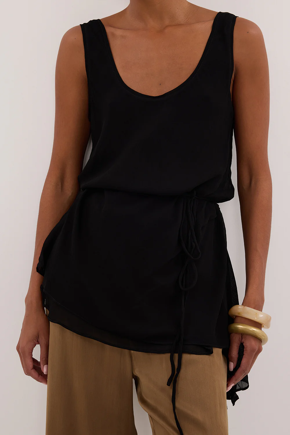 RUDI BLACK SLEEVELESS CAMI TOP - Gamepaces