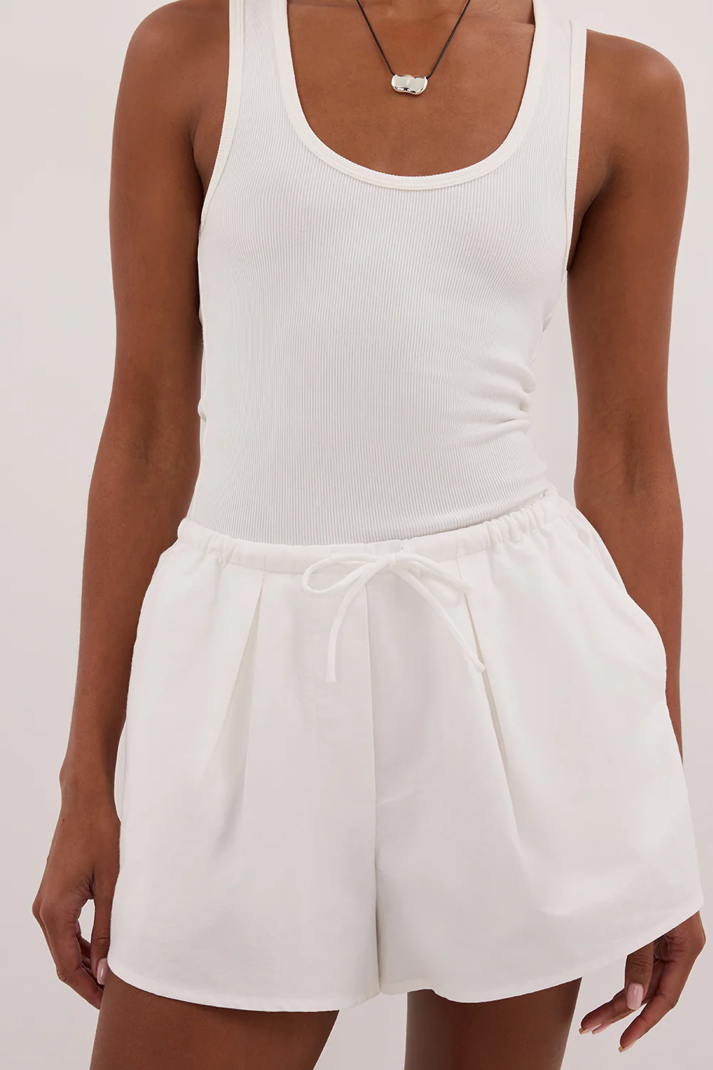 RHEA WHITE COTTON DRAWSTRING SHORT - Gamepaces