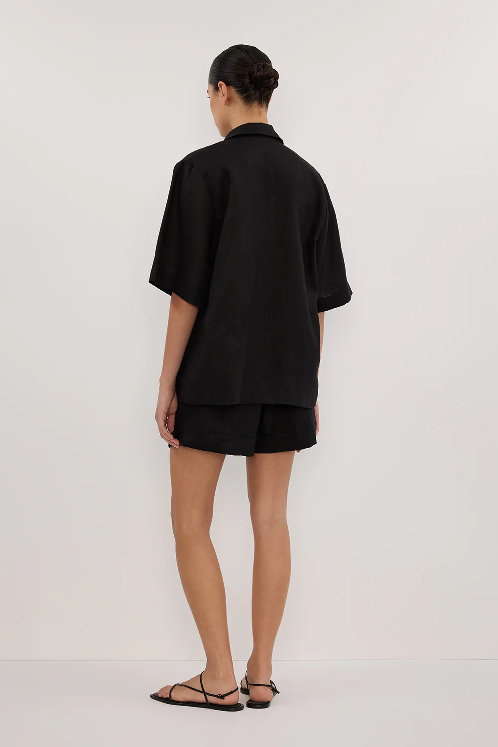 ALONDRA BLACK LINEN SHORT - Gamepaces