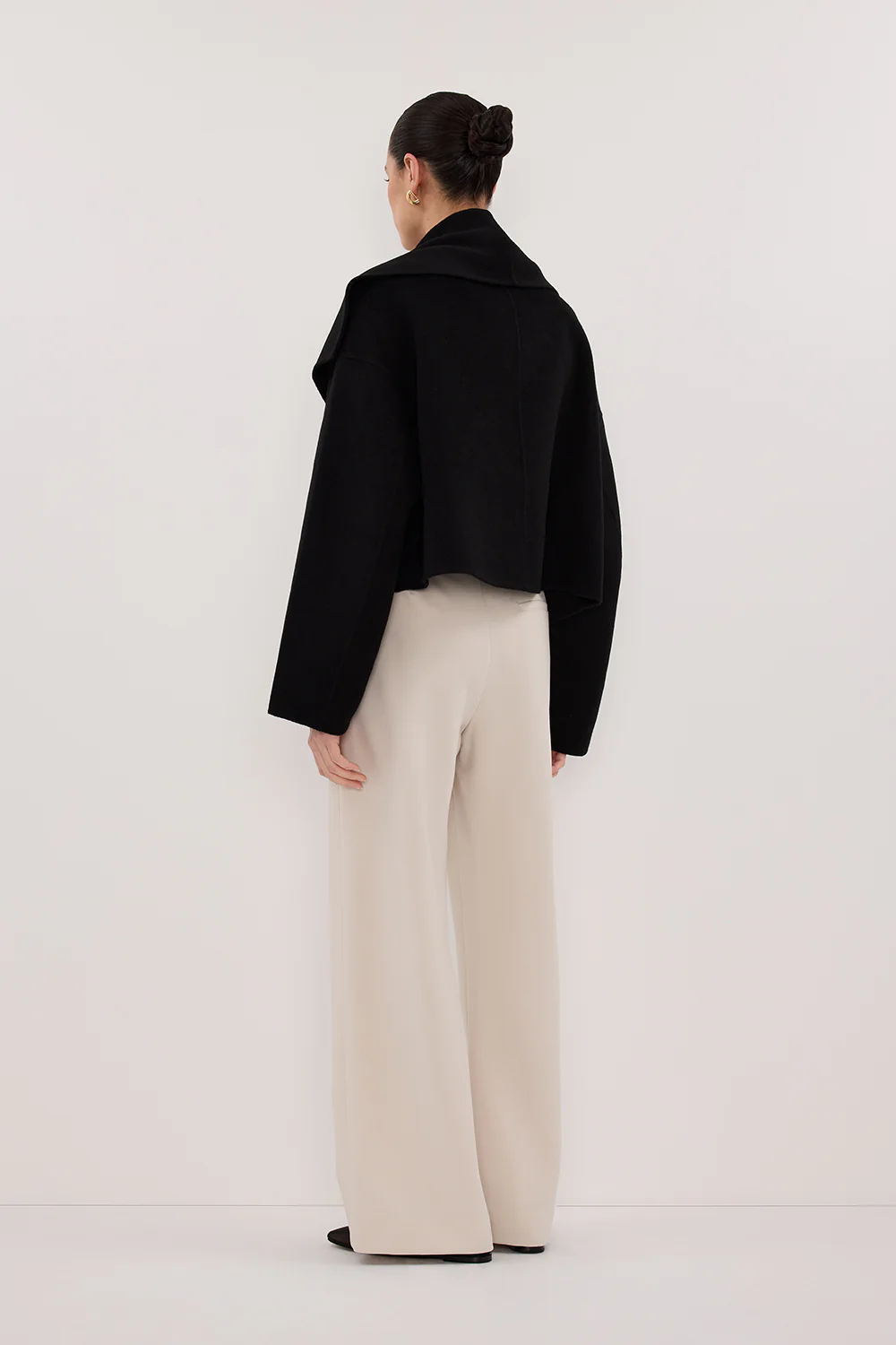 LUCIA BLACK CROPPED WOOL BLEND TRENCH COAT - Gamepaces