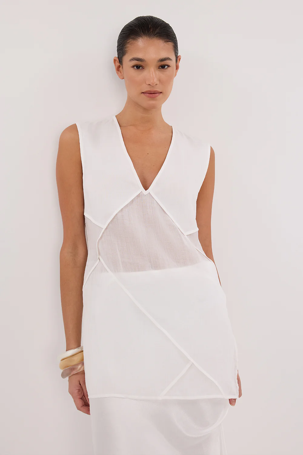 CARMEL WHITE RAMIE V NECK TOP - Gamepaces