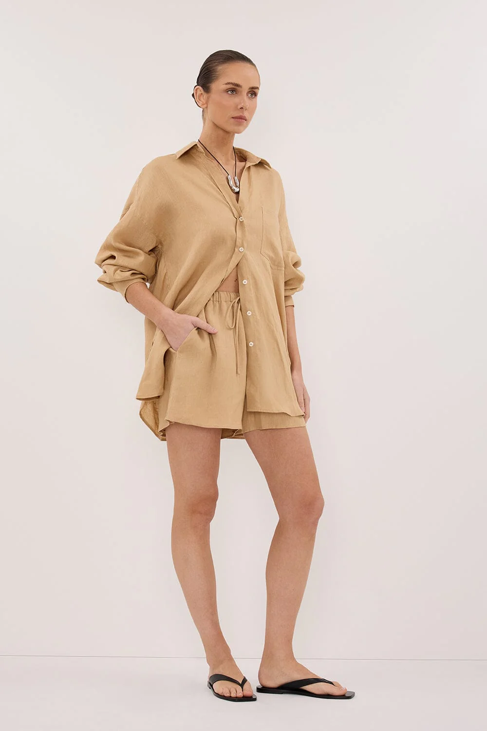 LUNE TAN LINEN SHORT - Gamepaces